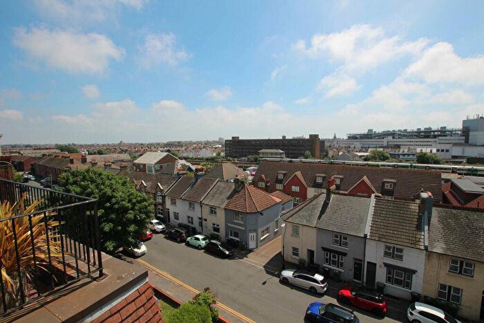 2 Bedroom Flat For Sale In St Leonards Road, Eastbourne, BN21