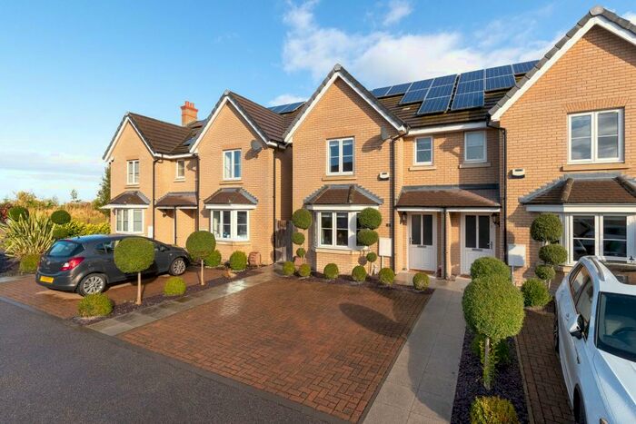 3 Bedroom Semi-Detached House To Rent In Sassoon Drive, Royston, SG8