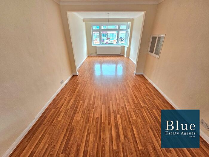 3 Bedroom Semi-Detached House To Rent In Hadley Gardens, Southall, UB2