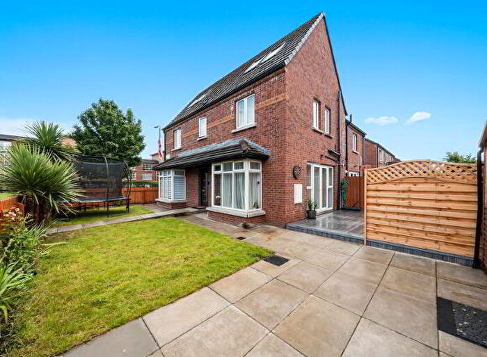 5 Bedroom Semi-Detached House For Sale In Lewis Gardens, Belfast, BT4