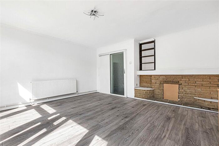 4 Bedroom Terraced House To Rent In Cassland Road, Hackney, London, E9