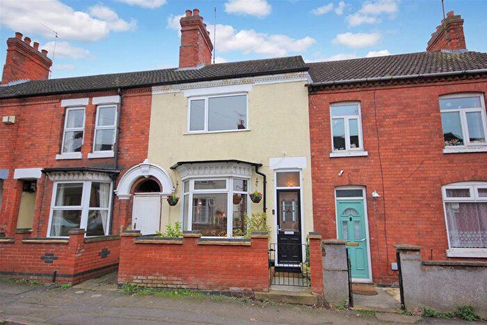 2 Bedroom Terraced House To Rent In Queen Street, Rushden, NN10