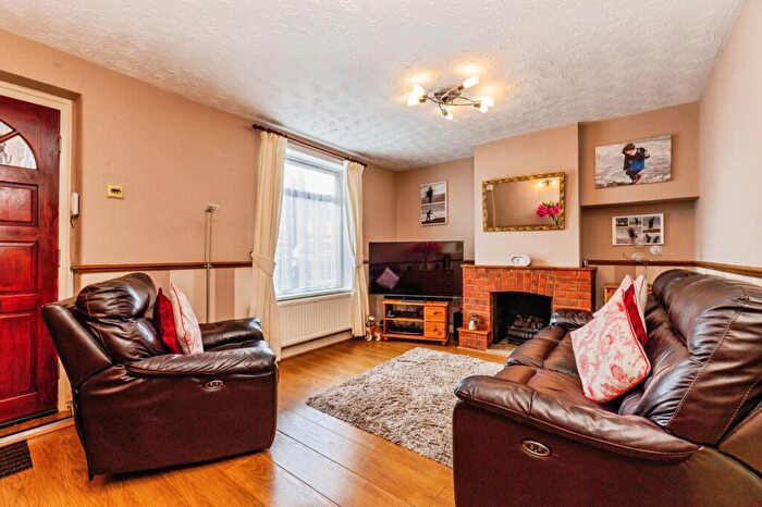 3 Bedroom Terraced House For Sale In Tintern Road, Carshalton, SM5