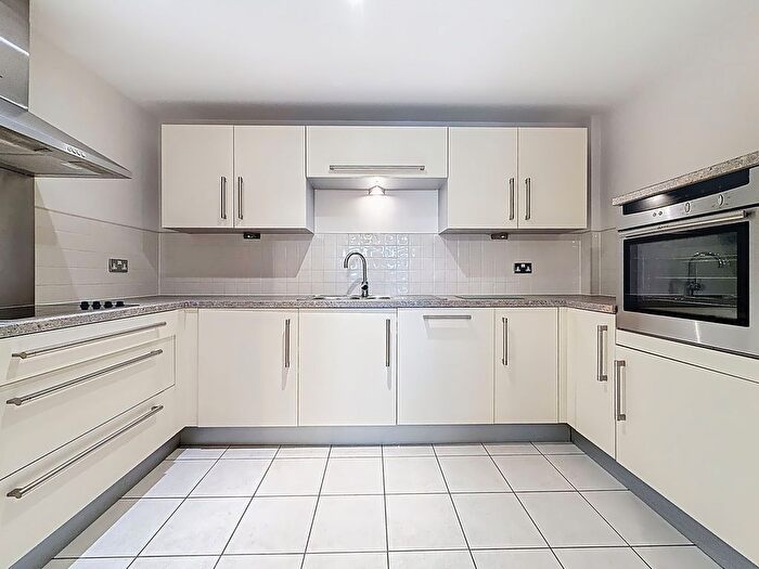 2 Bedroom Flat For Sale In Watkiss Way, Cardiff, CF11
