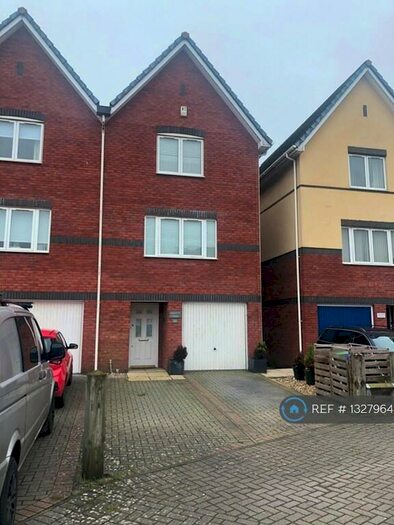 3 Bedroom End Of Terrace House To Rent In West Quay, Newhaven, BN9