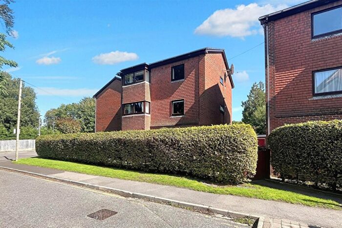 2 Bedroom Flat For Sale In Verwood, BH31