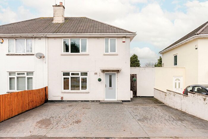 3 Bedroom Semi Detached House For Sale In Knole Lane, Brentry, Bristol, BS10