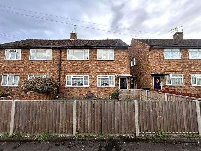 2 Bedroom Maisonette To Rent In Bury Avenue, Hayes, UB4