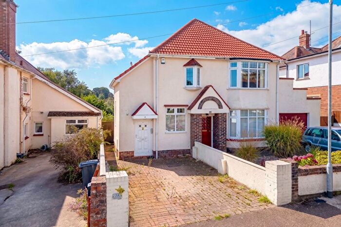 2 Bedroom Flat For Sale In Southfield Avenue, Preston, Paignton, TQ3