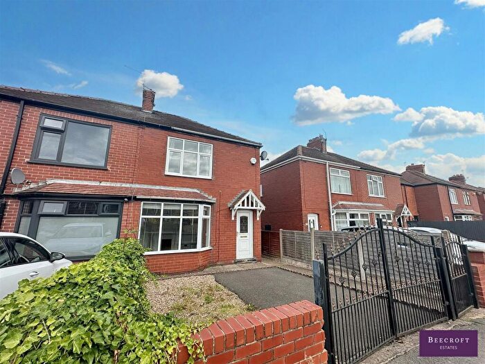 2 Bedroom Semi-Detached House For Sale In Kingsway, Wombwell, Barnsley, S73