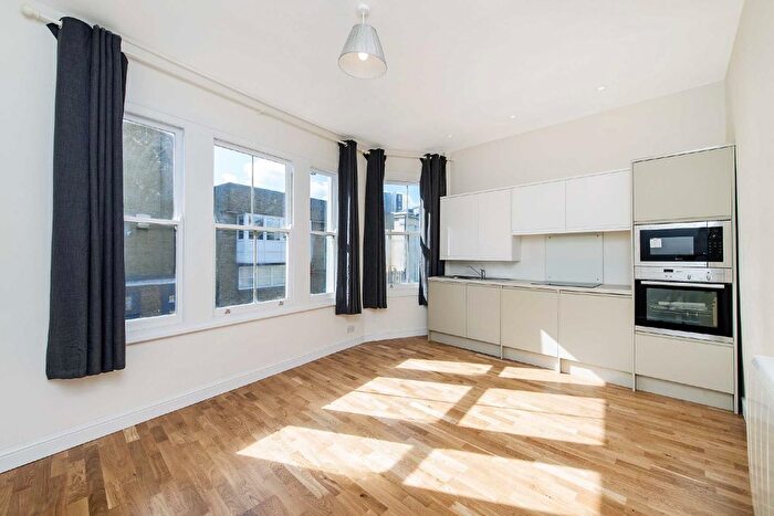 1 Bedroom Flat To Rent In Edenvale Street, Fulham, SW6