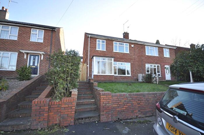 3 Bedroom Semi Detached House To Rent In Pleasant View, Lower Gornal, DY3