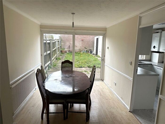 3 Bedroom End Of Terrace House For Sale In Canberra Way, Birmingham, West Midlands, B12