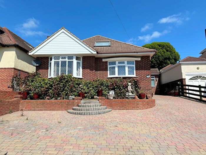 2 Bedroom Detached Bungalow For Sale In Pentland Rise, Portchester, PO16