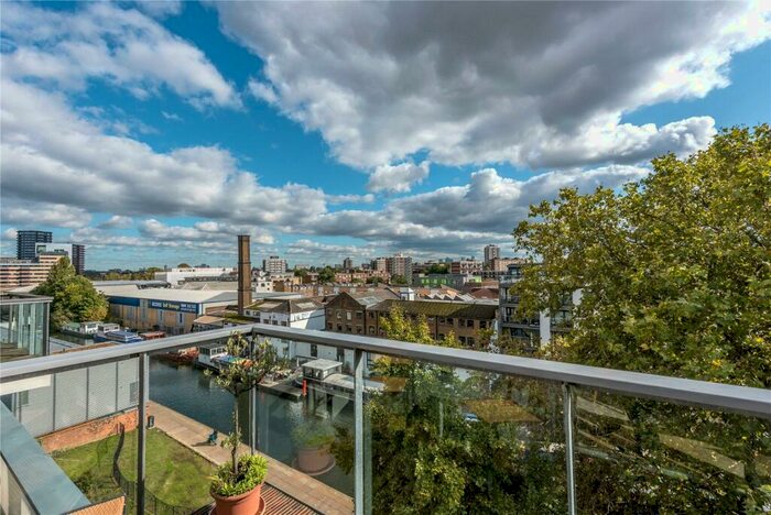 2 Bedroom Penthouse To Rent In Arlington Avenue, Angel, Islington, London, N1