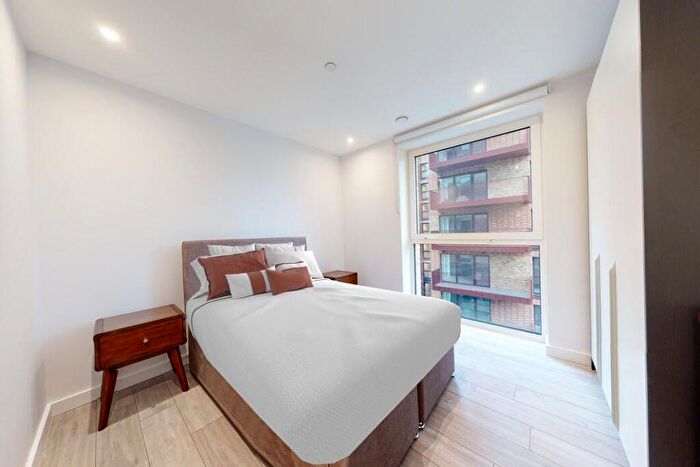 2 Bedroom Apartment To Rent In Park Central East, SE17