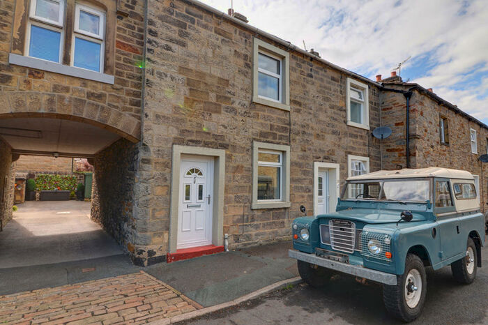 2 Bedroom Cottage To Rent In East Street, Gargrave, BD23