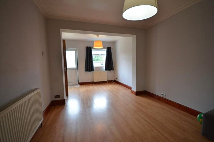 4 Bedroom Semi-Detached House To Rent In Boycroft Avenue, London, NW9