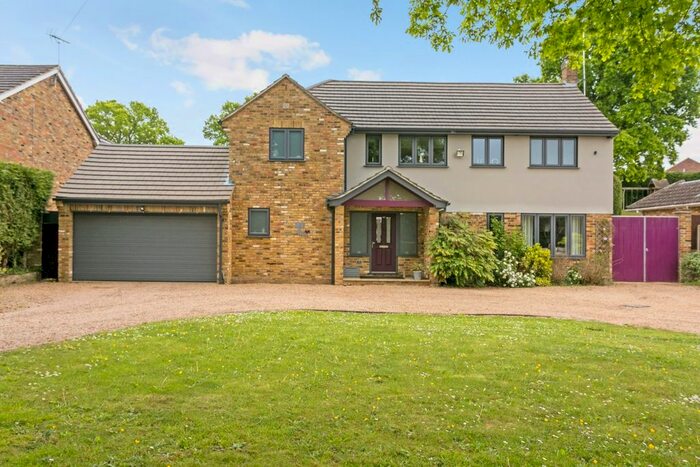 5 Bedroom Detached House To Rent In Duffield Lane, Stoke Poges, Slough, SL2