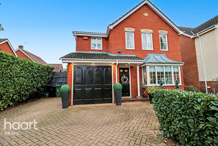 4 Bedroom Detached House For Sale In Hayley Close, Grays, RM16