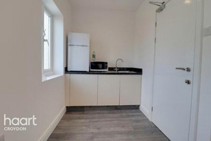 6 Bedroom Semi Detached House For Sale In Deanfield Gardens Hurst Road, Croydon, CR0