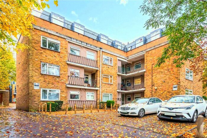 1 Bedroom Flat To Rent In Waverley Road, Enfield, EN2