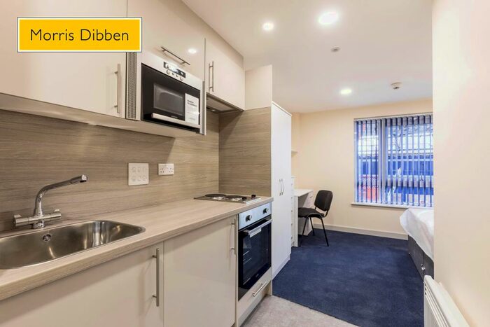 Studio To Rent In Fawcett Road, Southsea, PO4