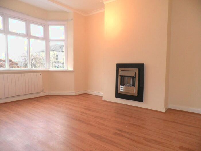 2 Bedroom Flat To Rent In Oakleigh Road North, Whetstone, London, N20