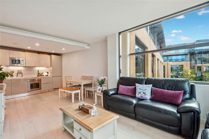 2 Bedroom Flat To Rent In Wokingham Road, Bracknell, Berkshire, RG42