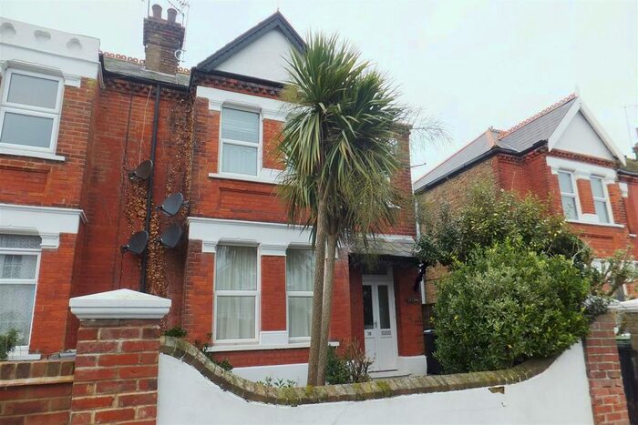 1 Bedroom Flat To Rent In Wynn Road, Tankerton, Whitstable CT5