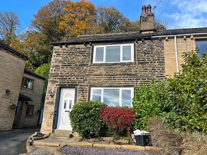 2 Bedroom Cottage For Sale In Binns Hill Lane, Warley, Halifax, HX2