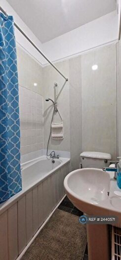 1 Bedroom Flat To Rent In Princes Avenue, Hull, HU5