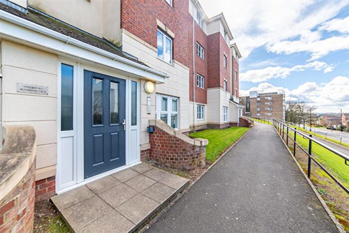 2 Bedroom Flat For Sale In Citadel East, Killingworth, Newcastle Upon Tyne, NE12