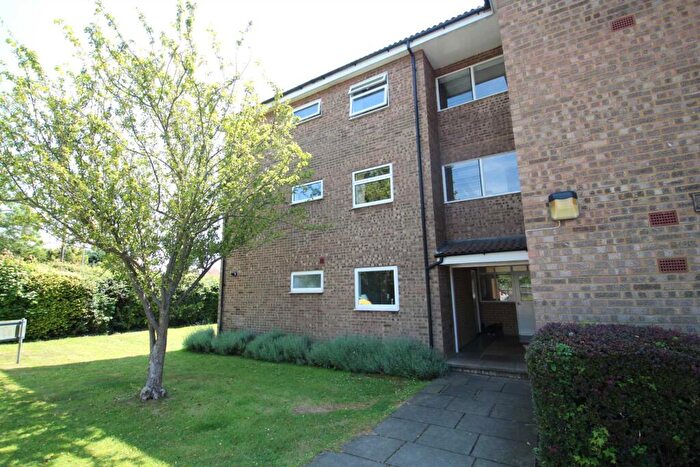 2 Bedroom Apartment To Rent In Eastwood Court, High Street Green, Hemel Hempstead, Hertfordshire, HP2