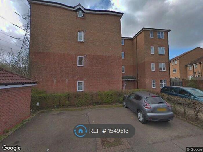 1 Bedroom Flat To Rent In Fisher Close, Enfield, EN3