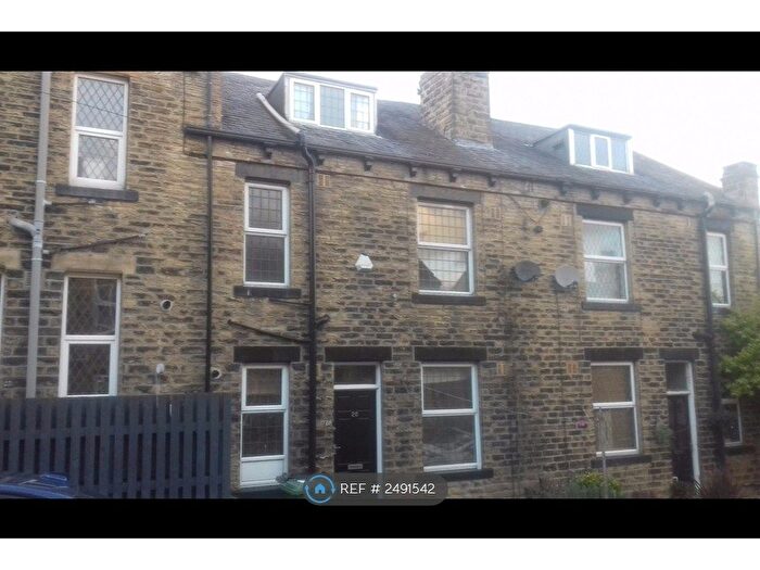 2 Bedroom Terraced House To Rent In Eggleston Street, Leeds, LS13