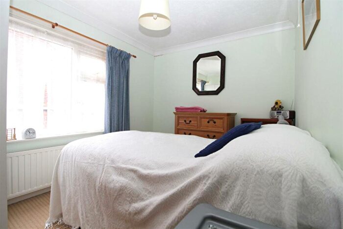 5 Bedroom Semi-Detached House For Sale In Rydal Avenue, Ramsgate, CT11