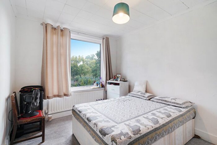 5 Bedroom Semi-Detached House For Sale In Kingsway, Wembley, HA9