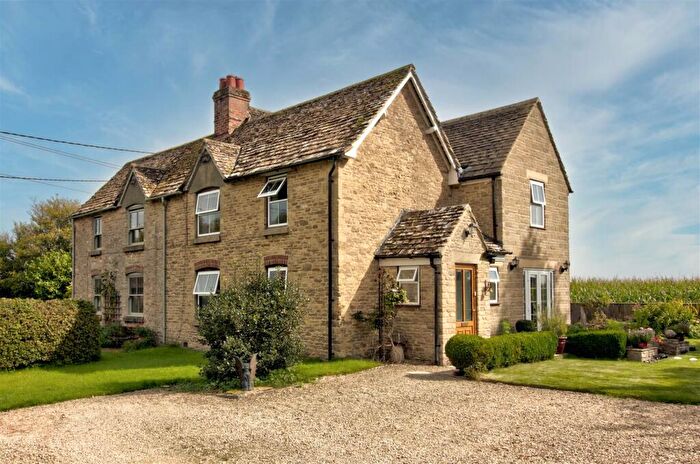 3 Bedroom Cottage For Sale In Milbourne, Malmesbury, SN16