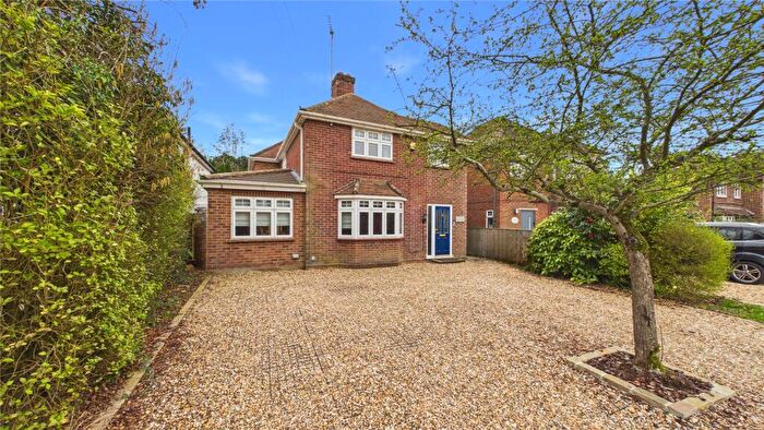 4 Bedroom Detached House For Sale In Grosvenor Road, Chobham, Surrey, GU24