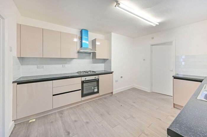 7 Bedroom Property To Rent In Saltoun Road, Brixton, Brixton, London, SW2