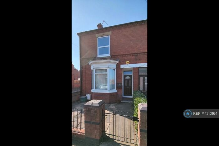 2 Bedroom End Of Terrace House To Rent In East Lane, Stainforth, Doncaster, DN7