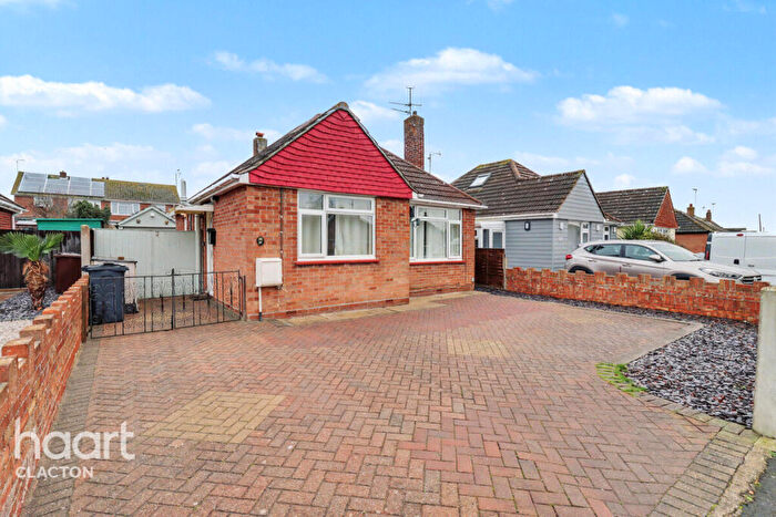 2 Bedroom Detached Bungalow For Sale In Marlowe Road, Clacton-On-Sea, CO15