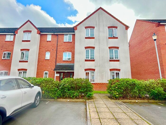 2 Bedroom Flat To Rent In Wedgbury Close, Wednesbury, WS10