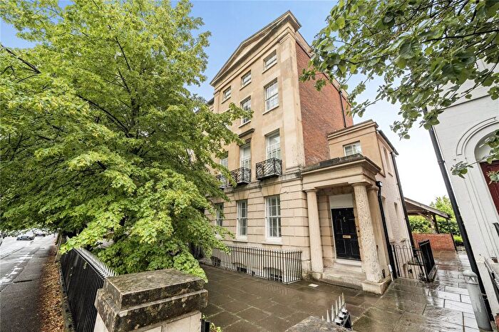 2 Bedroom Flat For Sale In London Road, Reading, RG1