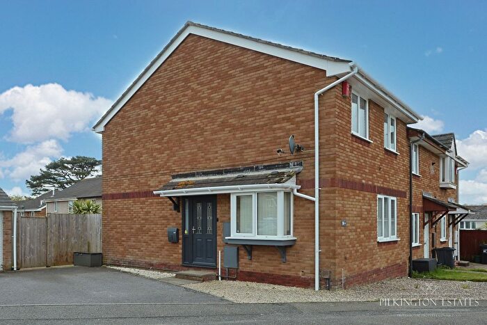 3 Bedroom End Terrace House For Sale In Snell Drive, Saltash, PL12