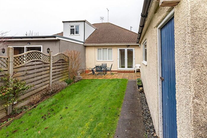 2 Bedroom Bungalow For Sale In Passage Road, Bristol, BS10