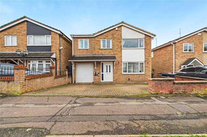 4 Bedroom Detached House For Sale In Ash Rise, Kingsthorpe, Northampton, NN2