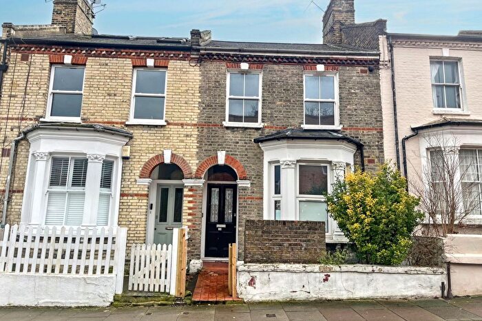4 Bedroom Terraced House For Sale In Gowrie Road, London, SW11