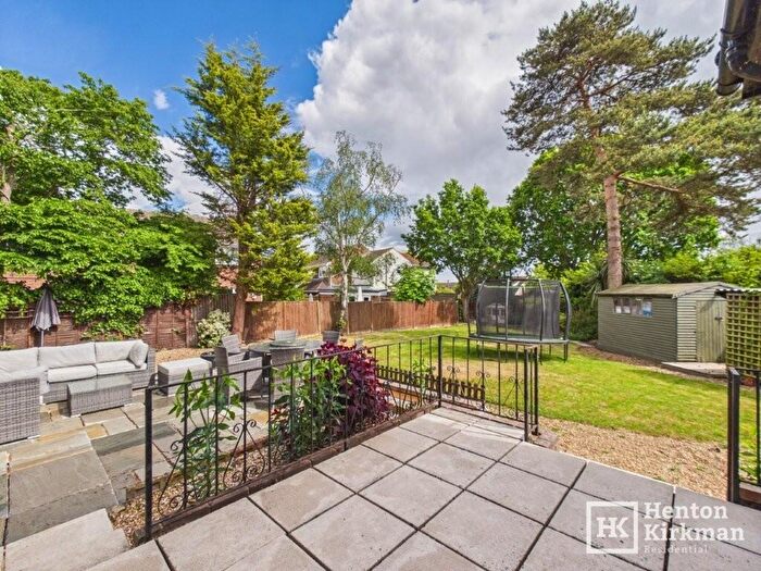 4 Bedroom Semi-Detached House For Sale In Trinity Close, Billericay, Essex, CM11